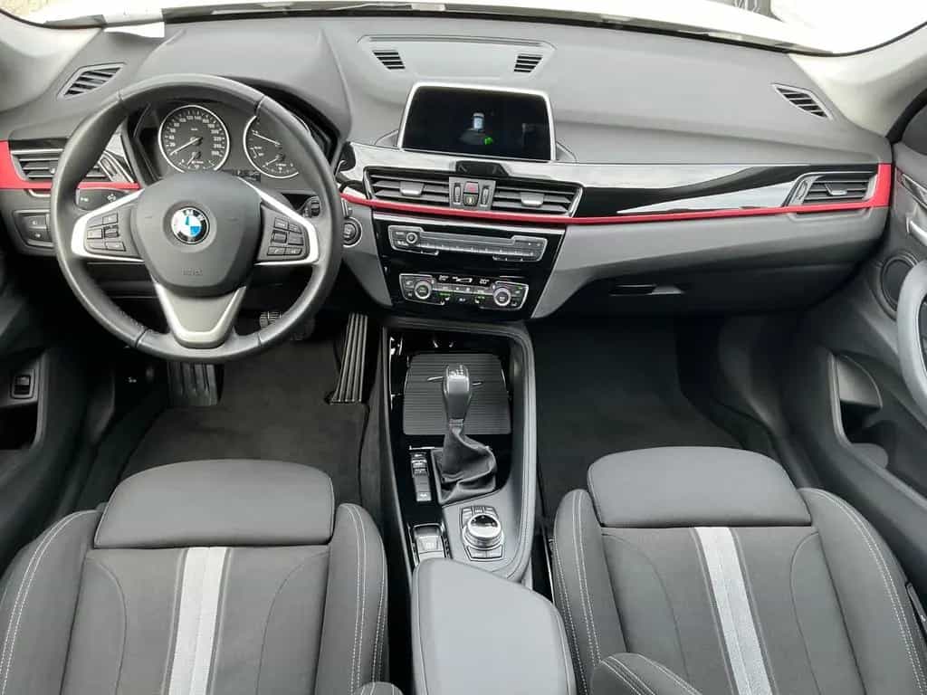BMW X1 xDrive 18 d Sport Line AHK PDC SHZ NAVI BT 02/2018-photo-12