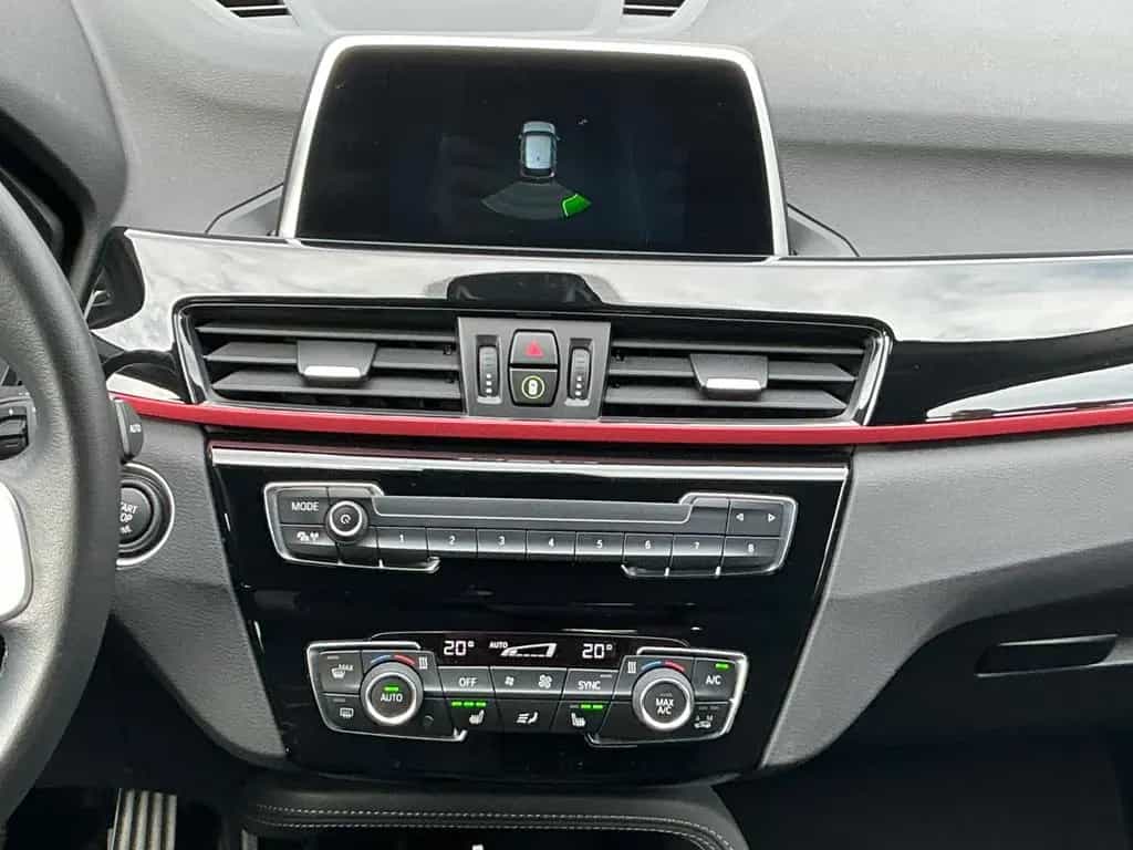 BMW X1 xDrive 18 d Sport Line AHK PDC SHZ NAVI BT 02/2018-photo-14