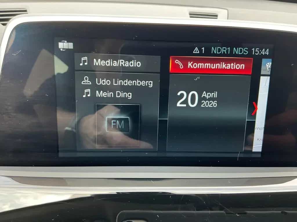 BMW X1 xDrive 18 d Sport Line AHK PDC SHZ NAVI BT 02/2018-photo-21