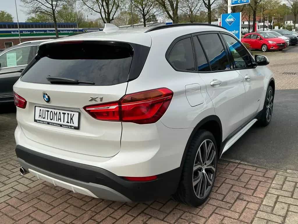 BMW X1 xDrive 18 d Sport Line AHK PDC SHZ NAVI BT 02/2018-photo-4