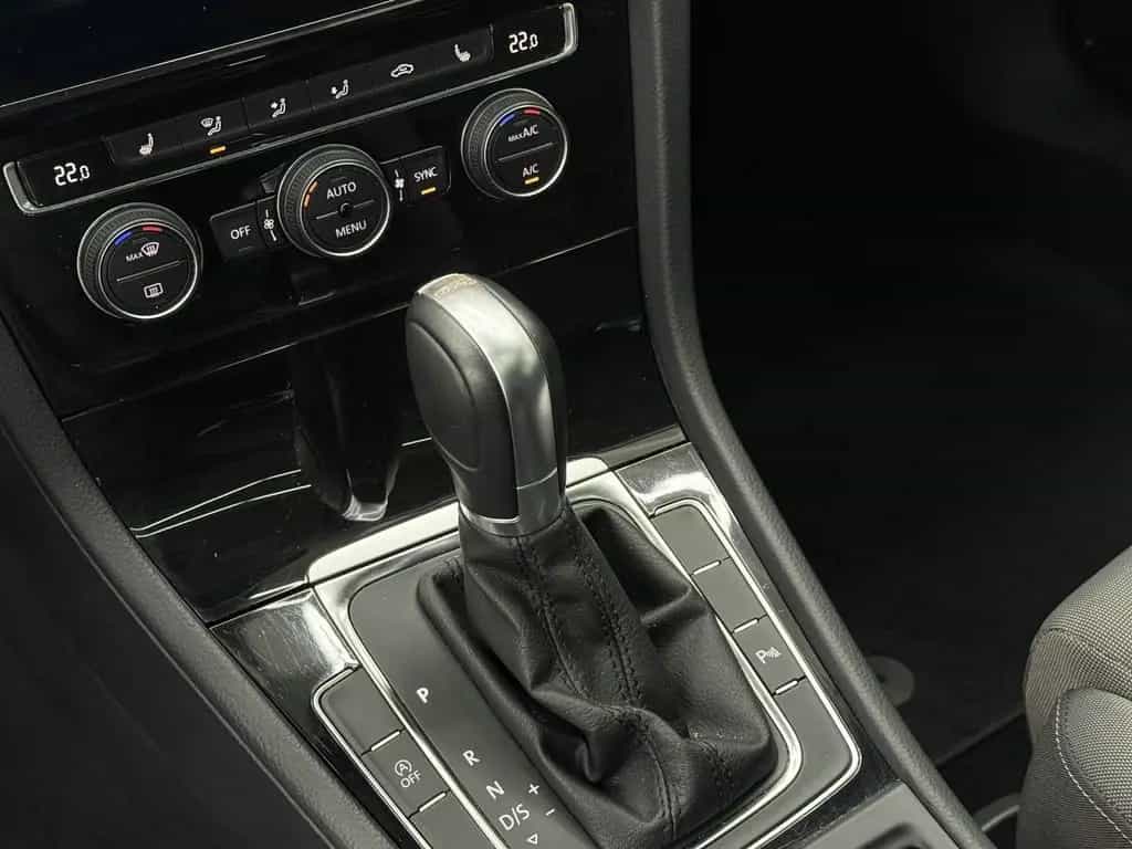 Volkswagen Golf VII 1.4 TSI R-Line, DSG, LED, ACC, Kamera 03/2017-photo-5
