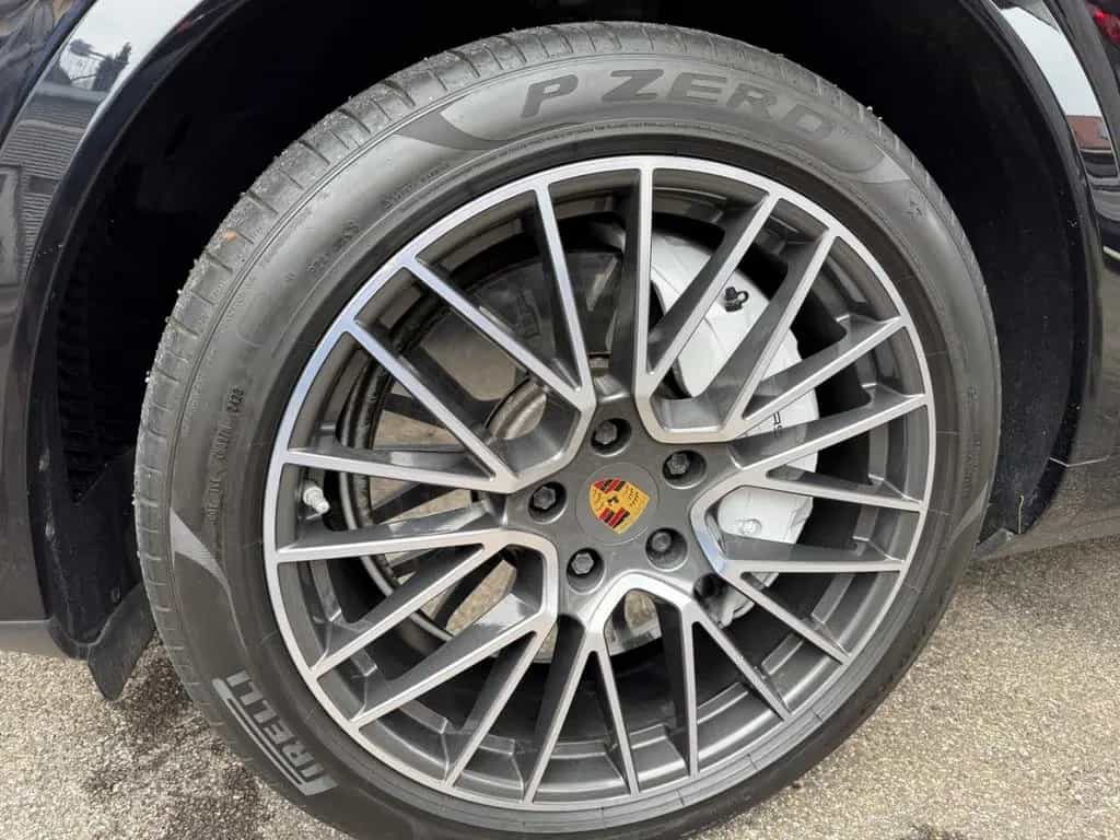 Porsche Cayenne Turbo Keramik Leder Pano ACC 21" AHK 04/2018-photo-11
