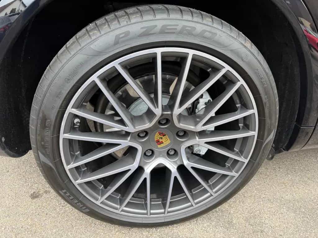 Porsche Cayenne Turbo Keramik Leder Pano ACC 21" AHK 04/2018-photo-13