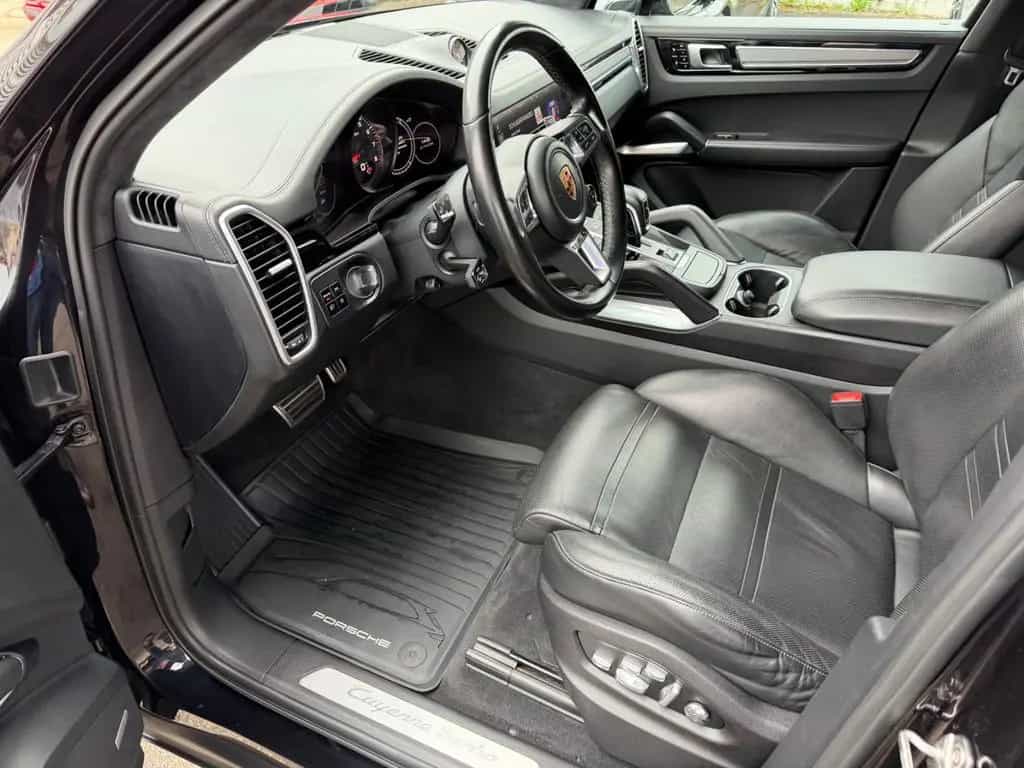 Porsche Cayenne Turbo Keramik Leder Pano ACC 21" AHK 04/2018-photo-15
