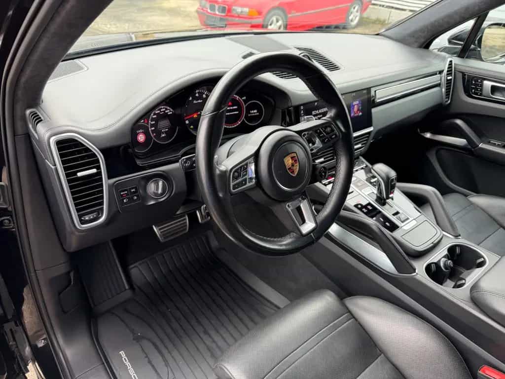 Porsche Cayenne Turbo Keramik Leder Pano ACC 21" AHK 04/2018-photo-18