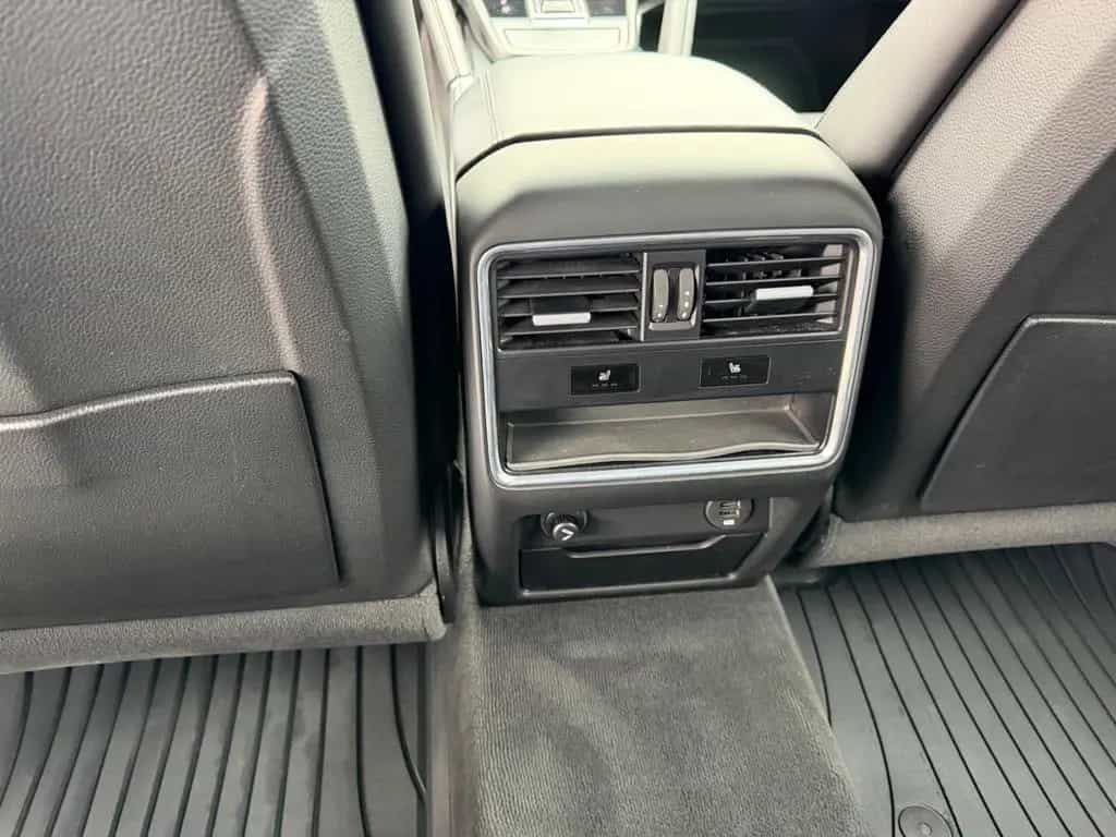 Porsche Cayenne Turbo Keramik Leder Pano ACC 21" AHK 04/2018-photo-22