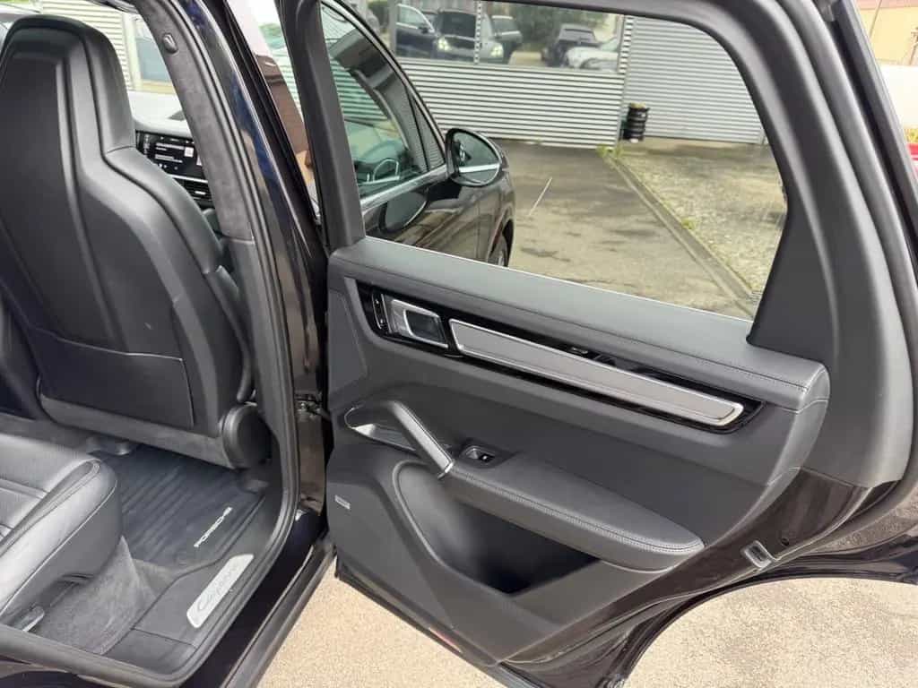 Porsche Cayenne Turbo Keramik Leder Pano ACC 21" AHK 04/2018-photo-25