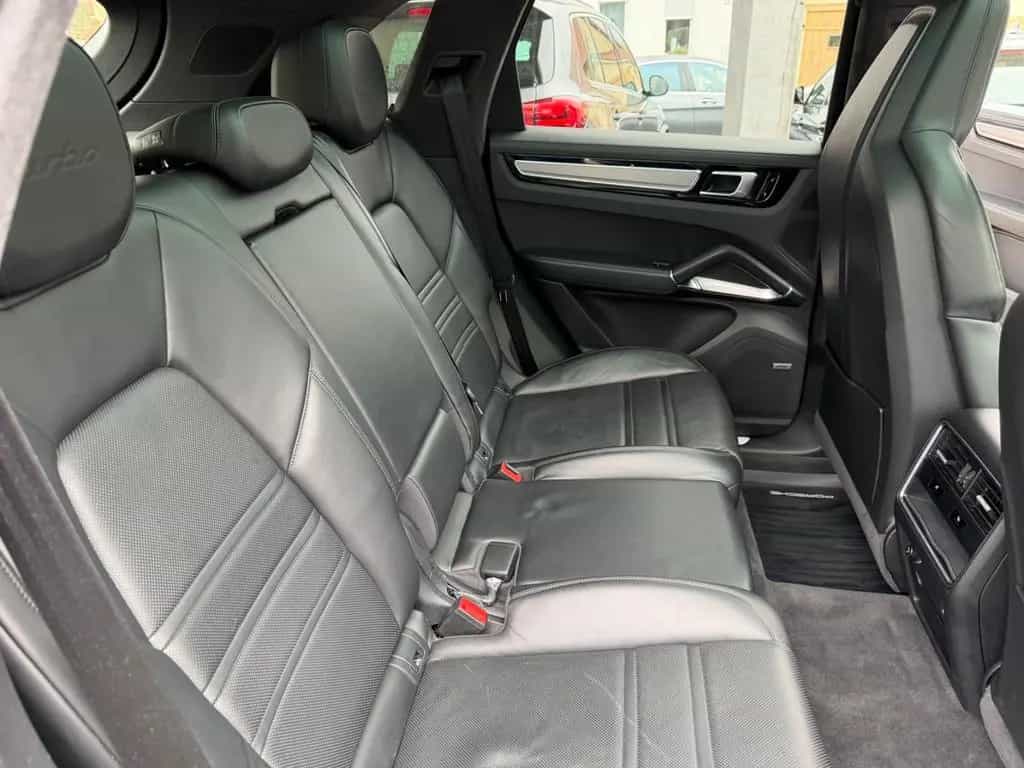 Porsche Cayenne Turbo Keramik Leder Pano ACC 21" AHK 04/2018-photo-27