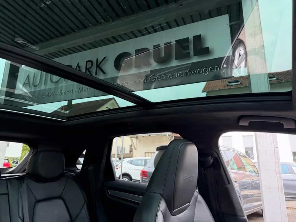 Porsche Cayenne Turbo Keramik Leder Pano ACC 21" AHK 04/2018-photo-33