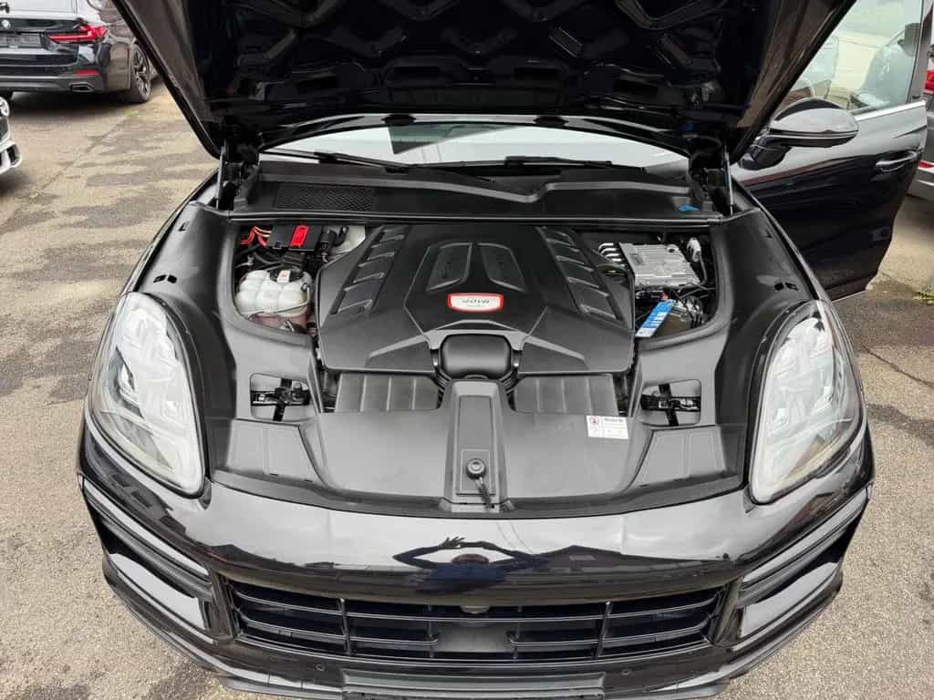 Porsche Cayenne Turbo Keramik Leder Pano ACC 21" AHK 04/2018-photo-37