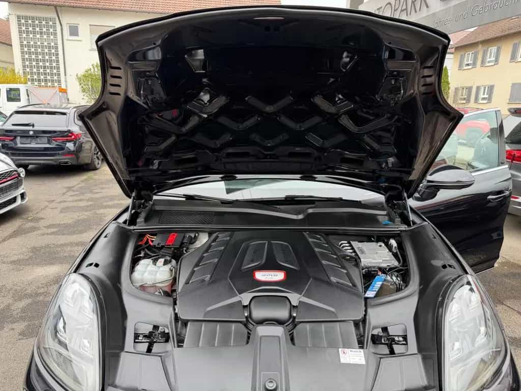 Porsche Cayenne Turbo Keramik Leder Pano ACC 21" AHK 04/2018-photo-38
