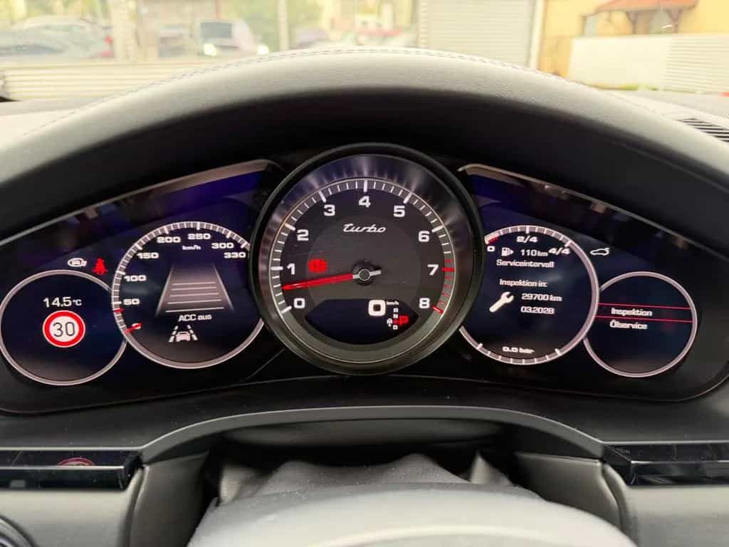 Porsche Cayenne Turbo Keramik Leder Pano ACC 21" AHK 04/2018-photo-40