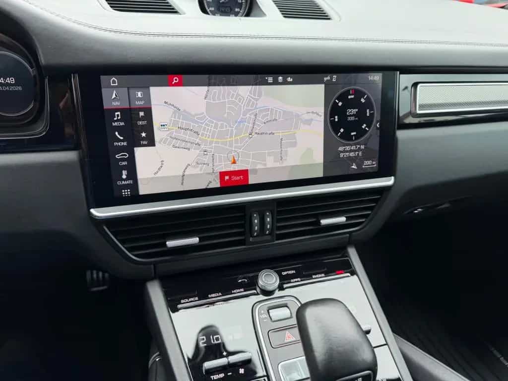 Porsche Cayenne Turbo Keramik Leder Pano ACC 21" AHK 04/2018-photo-46