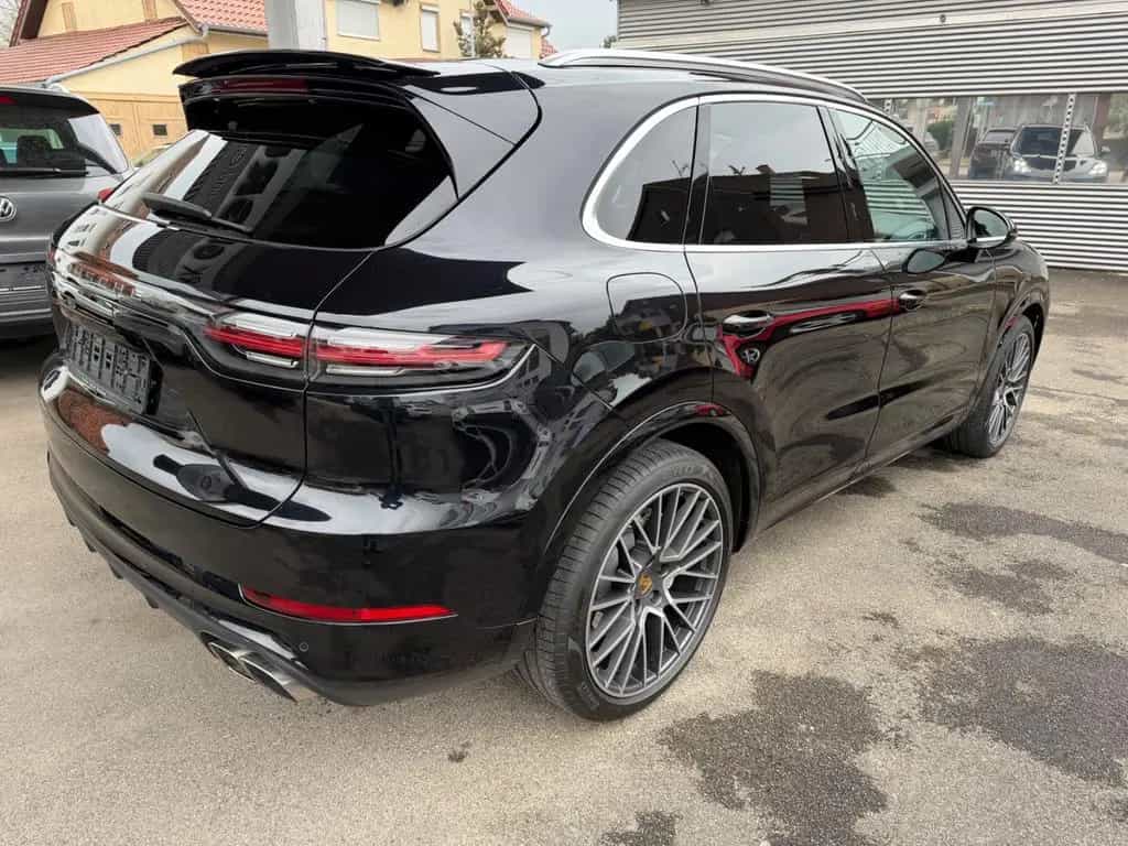 Porsche Cayenne Turbo Keramik Leder Pano ACC 21" AHK 04/2018-photo-5