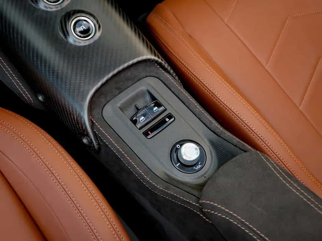 Maserati MC20 3.0 V6 DCT Cielo 10/2025-photo-24