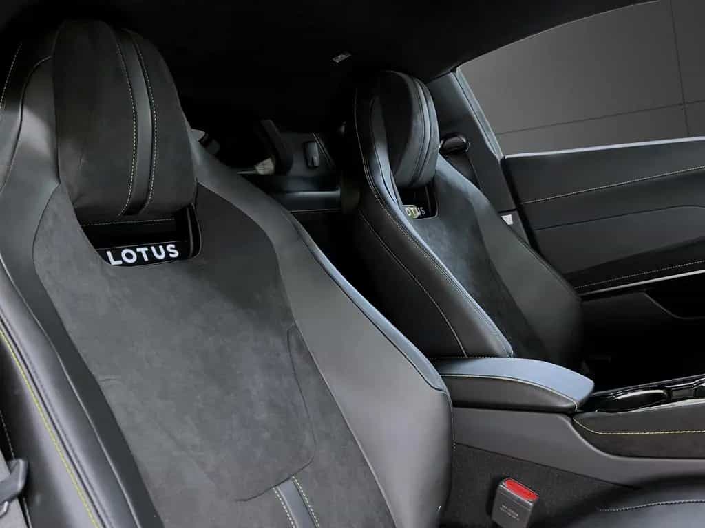 Lotus Emira V6 SE MY26 *Lotus Leipzig* null-photo-16