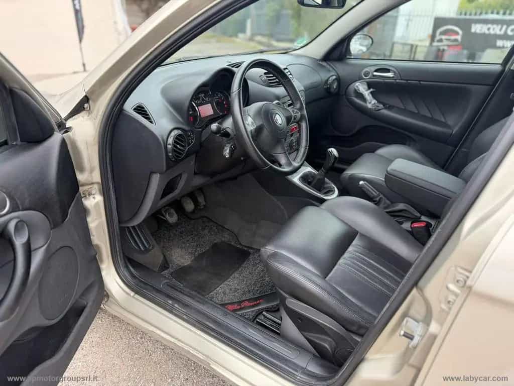 Alfa Romeo 147 ROMEO 147 1.6 TS 105CV 5p. Distinctive 05/2005-photo-12