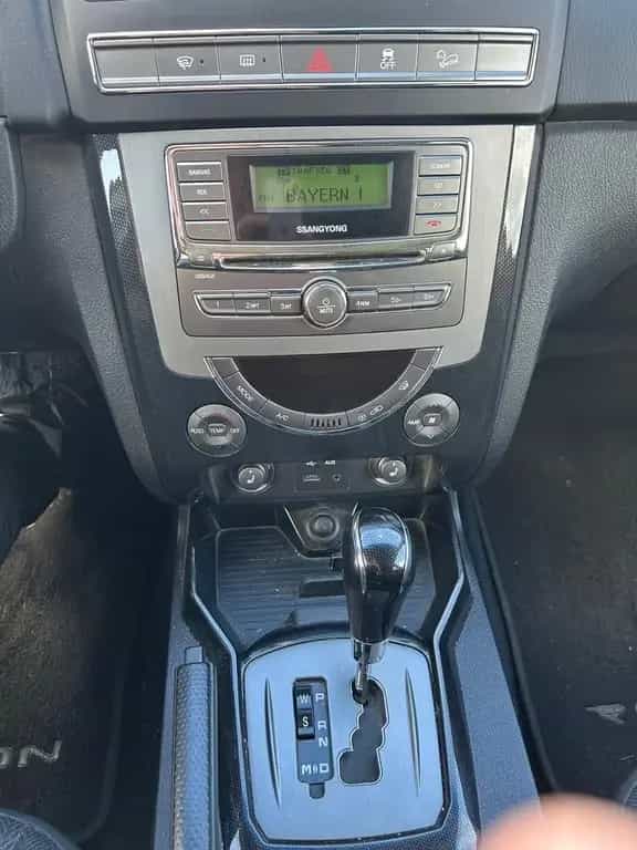 Ssangyong REXTON 2.2 XDi Quartz 4WD AHK PDC ALU SH 02/2017-photo-12