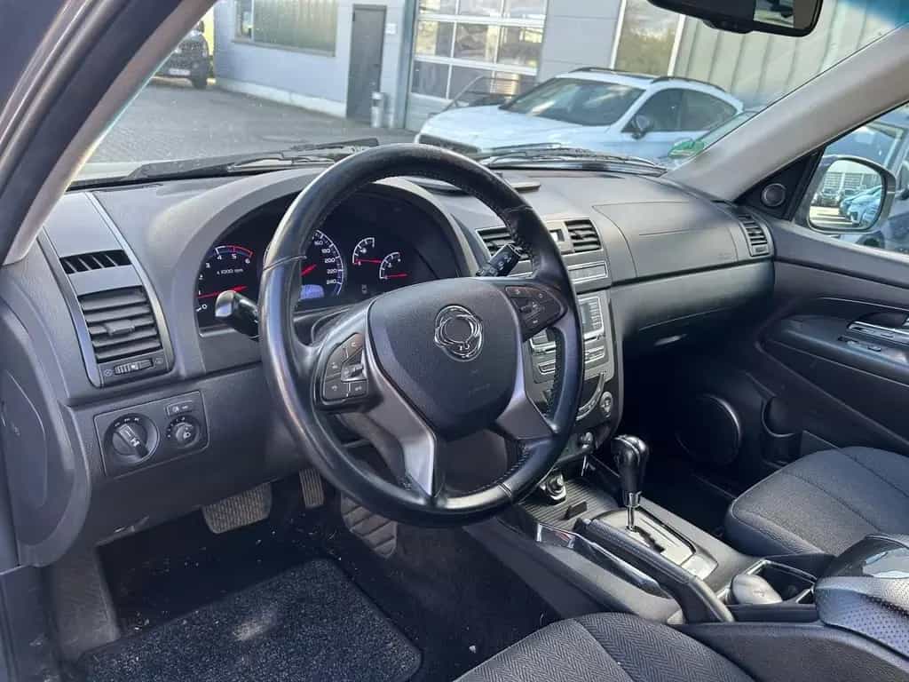 Ssangyong REXTON 2.2 XDi Quartz 4WD AHK PDC ALU SH 02/2017-photo-6