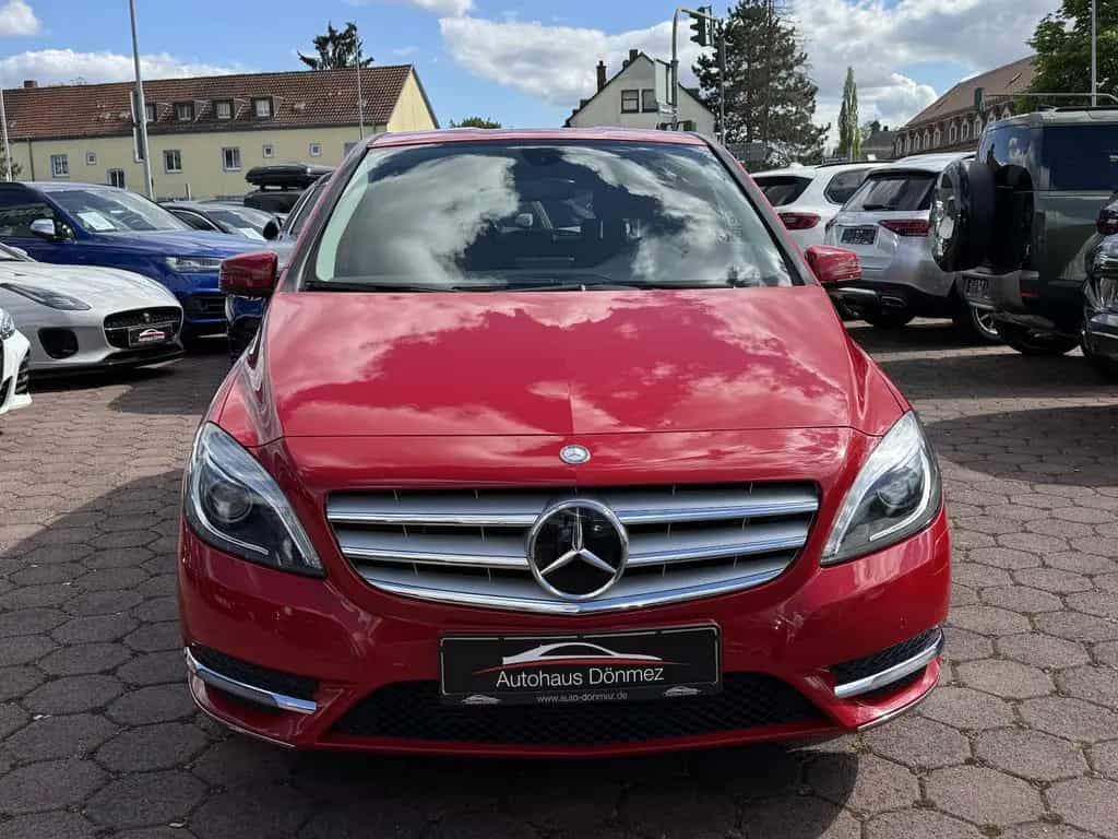 Mercedes-Benz B-Class 200 BI-XENON RFKA NAVI MEMORY AHK TOTW LEDER 01/2014-photo-1
