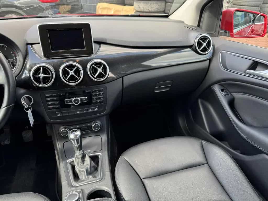 Mercedes-Benz B-Class 200 BI-XENON RFKA NAVI MEMORY AHK TOTW LEDER 01/2014-photo-17