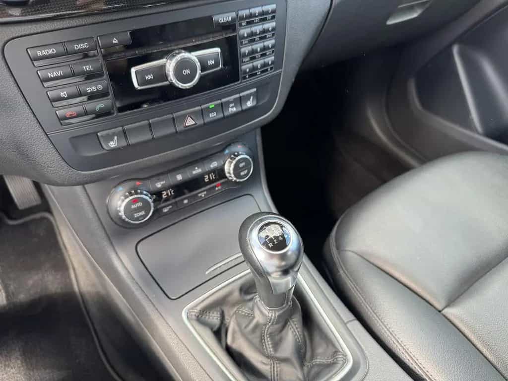 Mercedes-Benz B-Class 200 BI-XENON RFKA NAVI MEMORY AHK TOTW LEDER 01/2014-photo-20