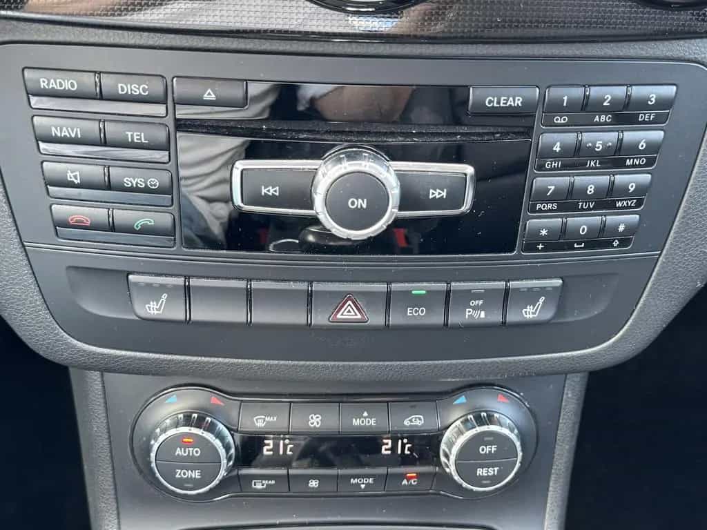 Mercedes-Benz B-Class 200 BI-XENON RFKA NAVI MEMORY AHK TOTW LEDER 01/2014-photo-21