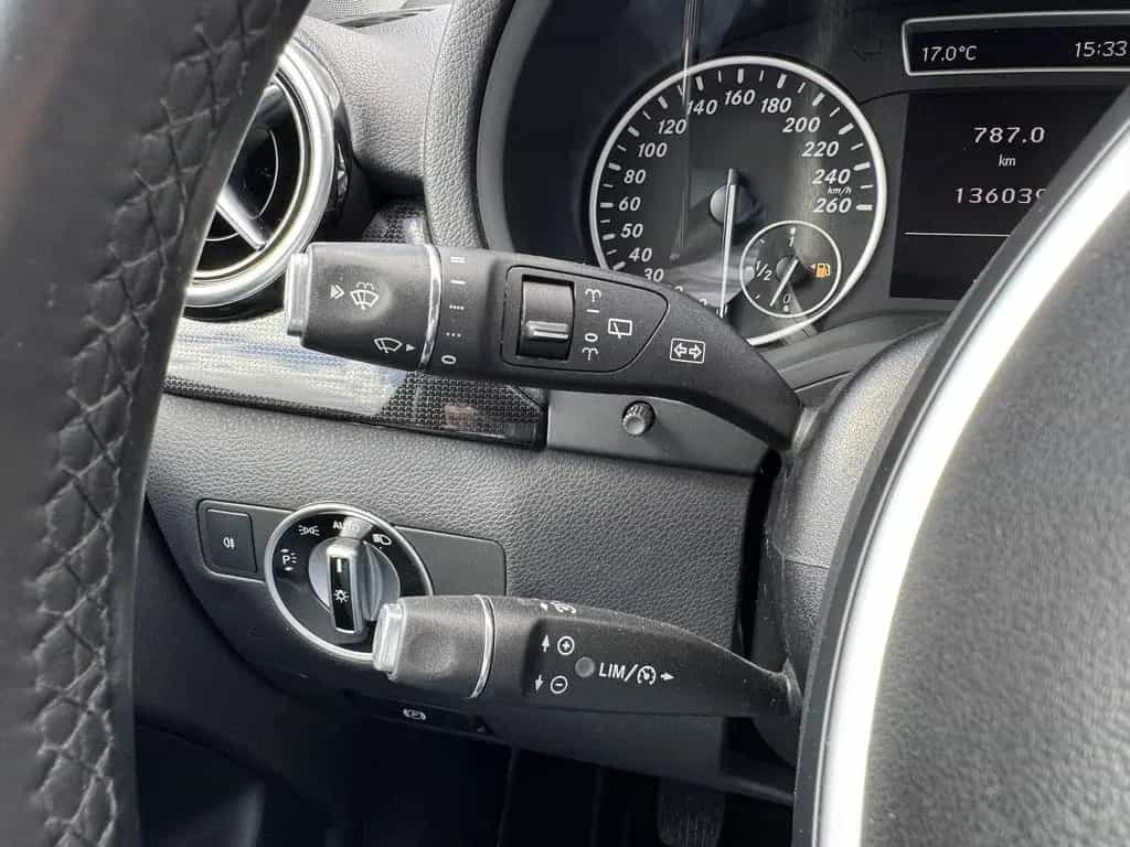 Mercedes-Benz B-Class 200 BI-XENON RFKA NAVI MEMORY AHK TOTW LEDER 01/2014-photo-25