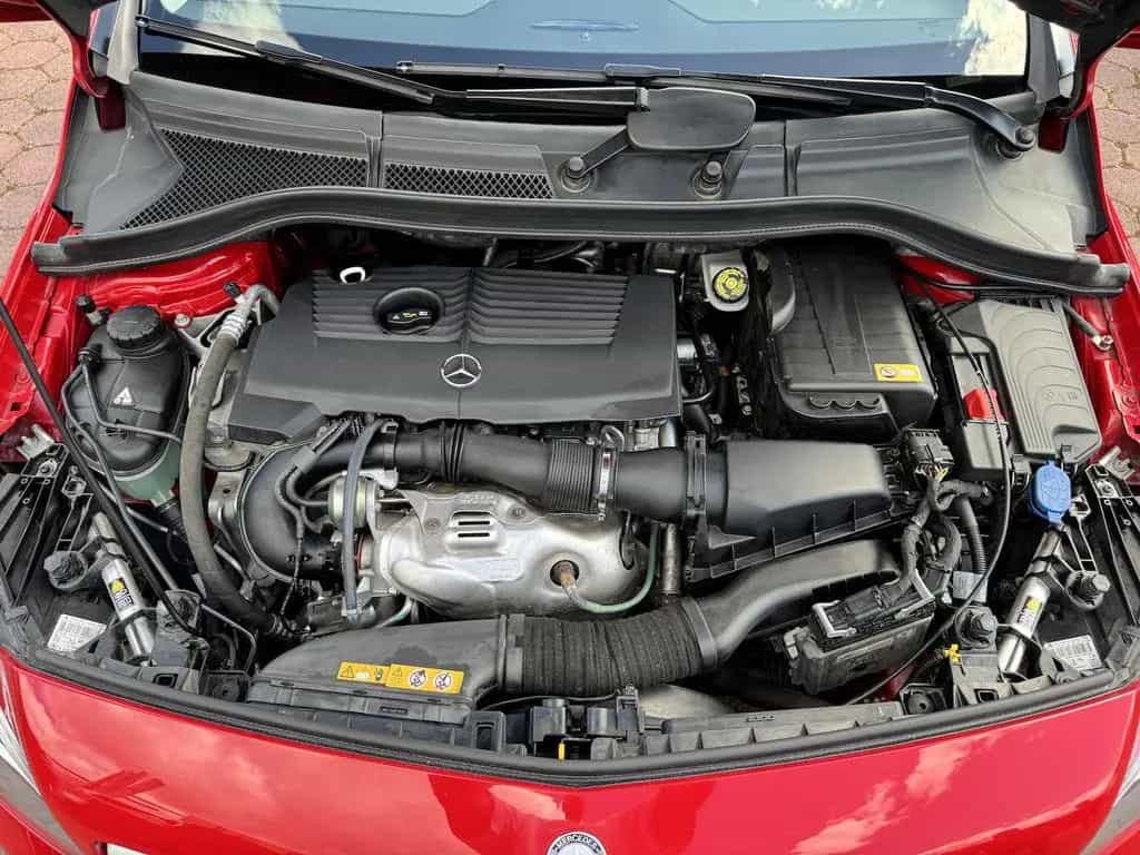 Mercedes-Benz B-Class 200 BI-XENON RFKA NAVI MEMORY AHK TOTW LEDER 01/2014-photo-30
