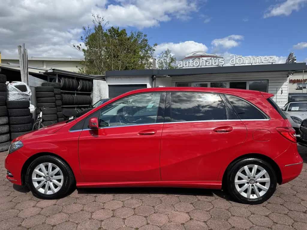Mercedes-Benz B-Class 200 BI-XENON RFKA NAVI MEMORY AHK TOTW LEDER 01/2014-photo-7