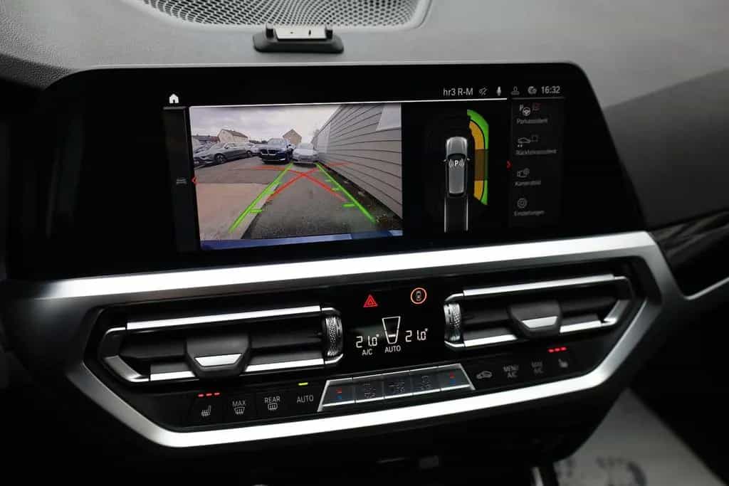 BMW 3 Series 330d xDrive Touring Sport Line T.Leder,Navi,LED 09/2021-photo-16
