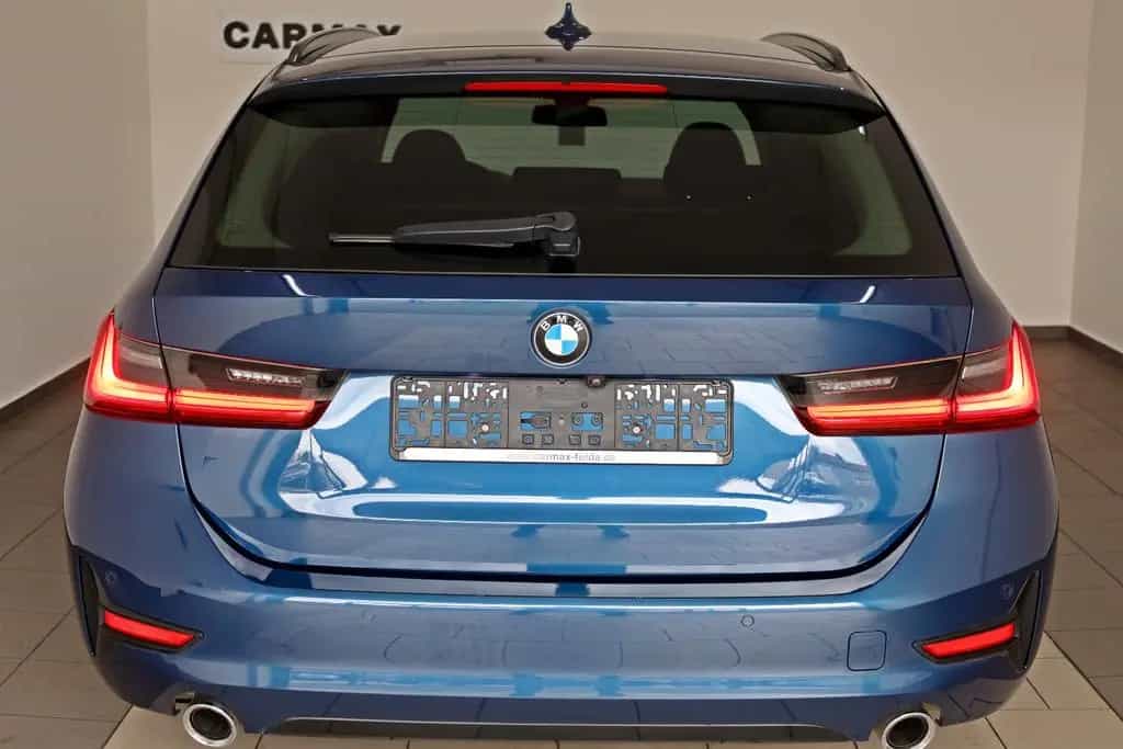 BMW 3 Series 330d xDrive Touring Sport Line T.Leder,Navi,LED 09/2021-photo-24