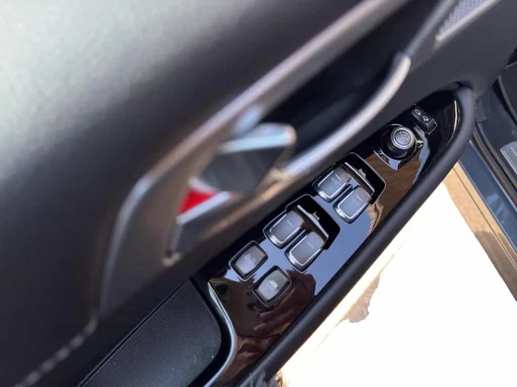 Ssangyong Rexton 2.2 e-XDi 8AT Sapphire *Leder/LED/AHK* 09/2021-photo-9