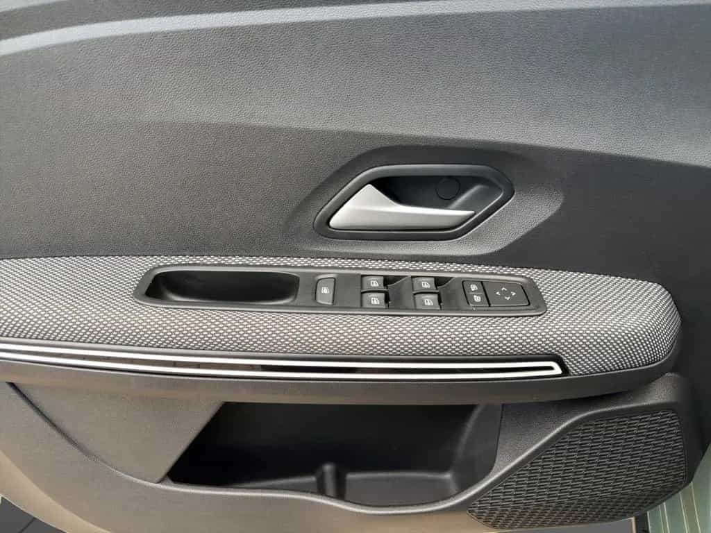 Dacia Jogger Extreme DAB+ TEMP NAVI RFK 7 Sitzer 11/2023-photo-11