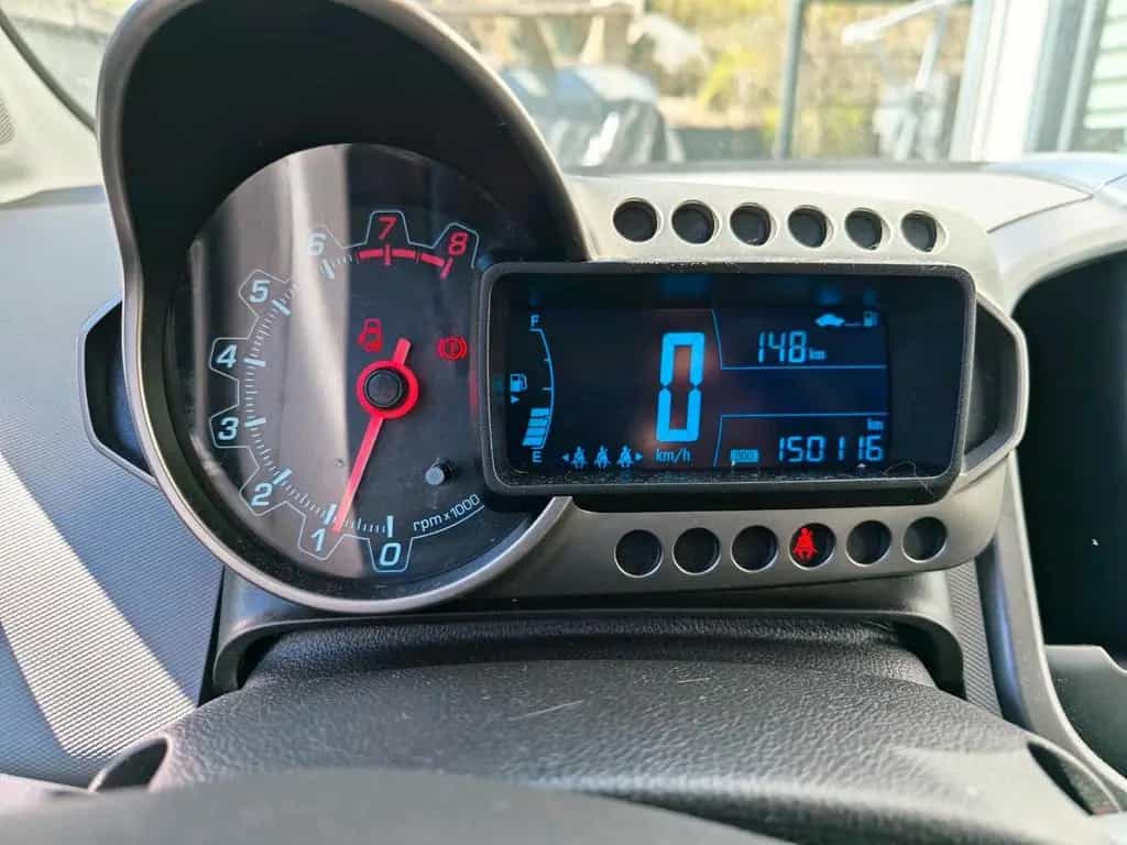 Chevrolet Aveo 01/2012-photo-8