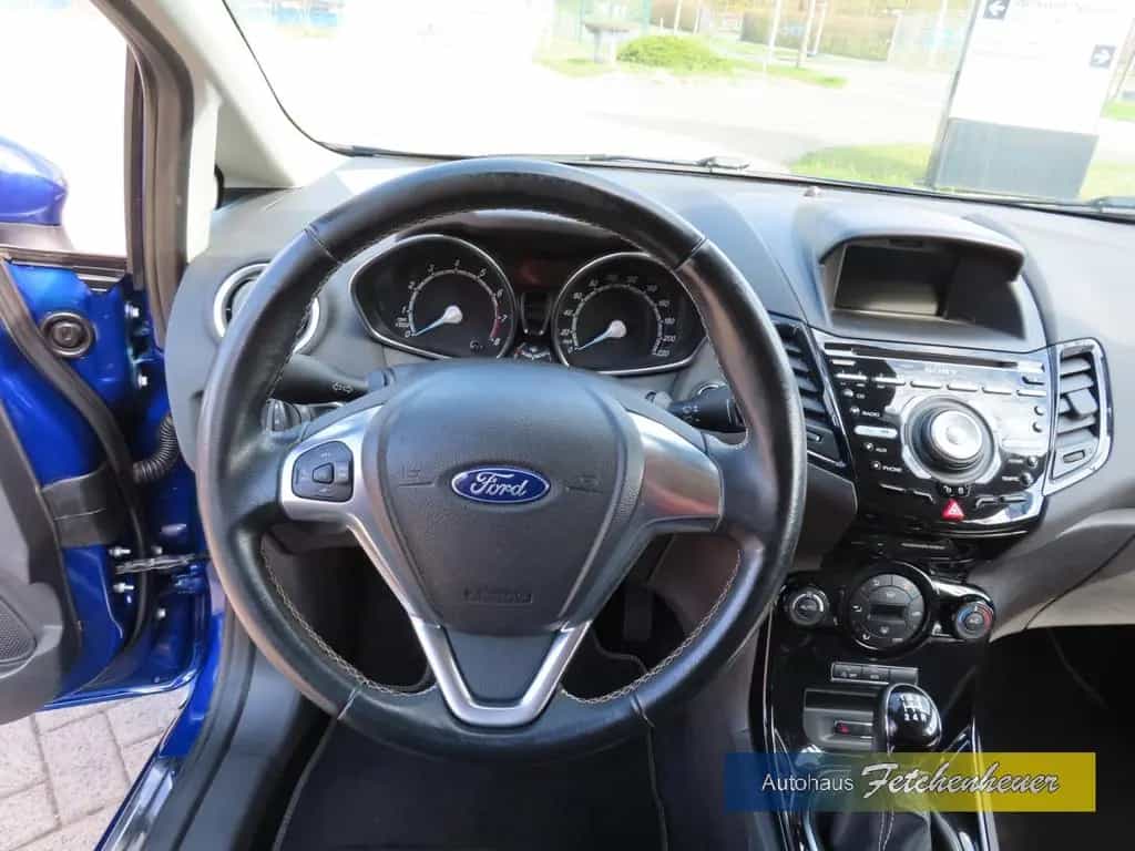 Ford Fiesta Titan. NAVI+ KLIMAAUT+KAMERA+SHZ+Beh.WSS 10/2016-photo-10