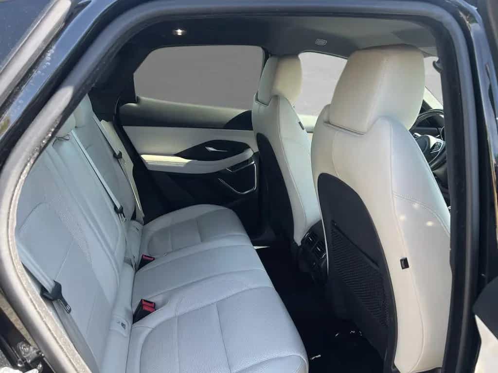 Jaguar E-Pace P300 R-Dynamic HSE *WinterP.*20''Alu* 11/2020-photo-3