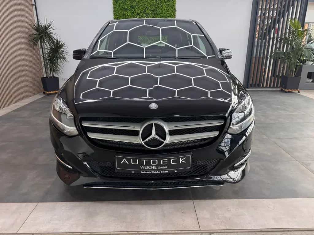 Mercedes-Benz B-Class 180 Navi Tempomat Klima Sitzheizung 03/2017-photo-1