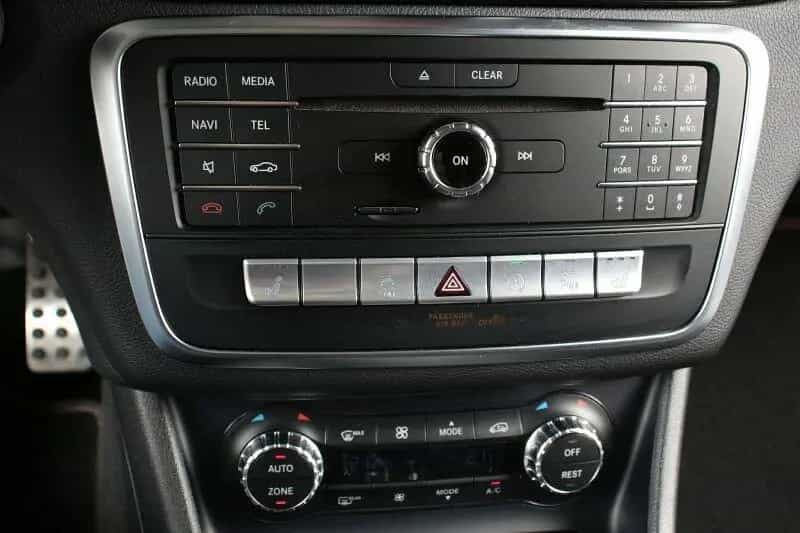 Mercedes-Benz GLA 45 AMG 4Matic Distronic Keyless go H&K 05/2018-photo-12