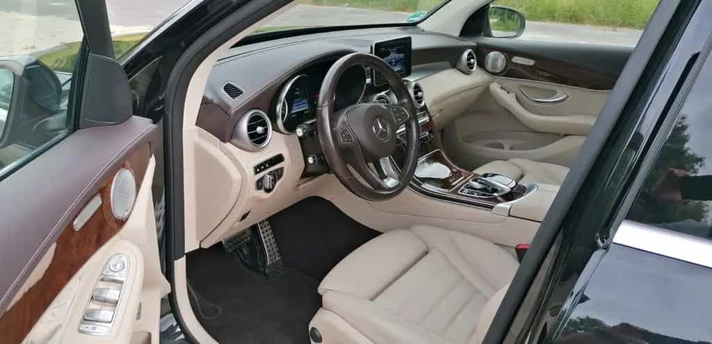 Mercedes-Benz GLC-Class 250d AMG PANO BURMESTER AHK LUFTFEDERUNG DAB 08/2016-photo-2