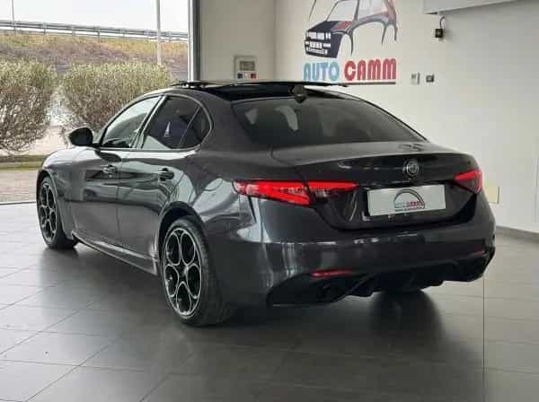 Alfa Romeo Giulia 2.0 T 280cv AT8 Q4 Veloce Tett 07/2022-photo-3