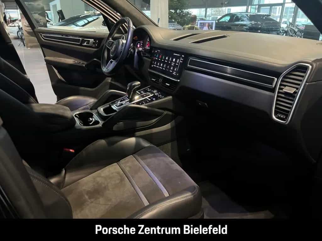 Porsche Cayenne GTS Surround-View Luftfederung 21-Zoll 07/2022-photo-27