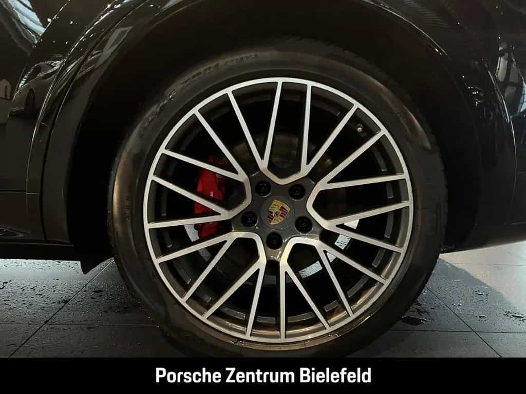Porsche Cayenne GTS Surround-View Luftfederung 21-Zoll 07/2022-photo-4