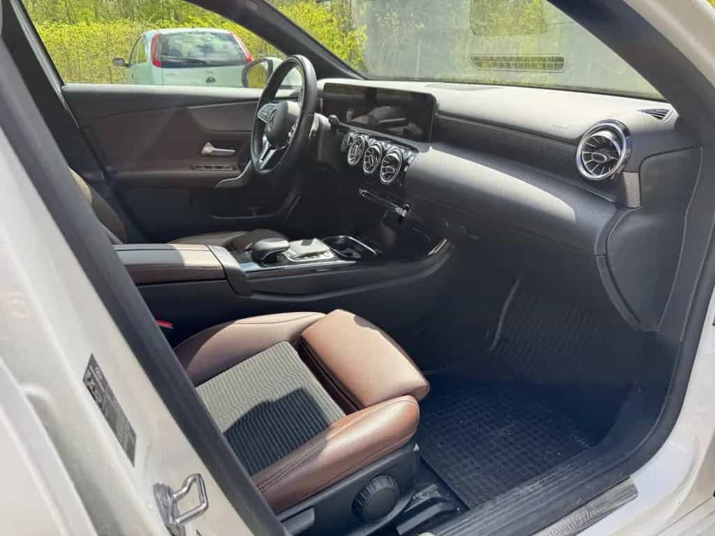 Mercedes-Benz Sehr schöner A 250 mit 224 PS und vielen Extras! 06/2018-photo-10