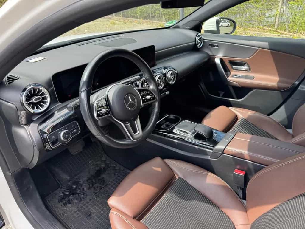 Mercedes-Benz Sehr schöner A 250 mit 224 PS und vielen Extras! 06/2018-photo-8