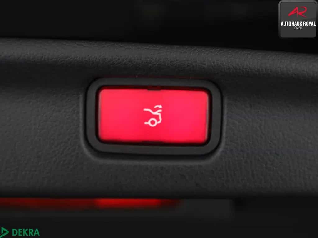 Mercedes-Benz C-Class d 4M AVANTGARDE DIGITAL-LIGHT,MASSAGE,SH 02/2023-photo-22