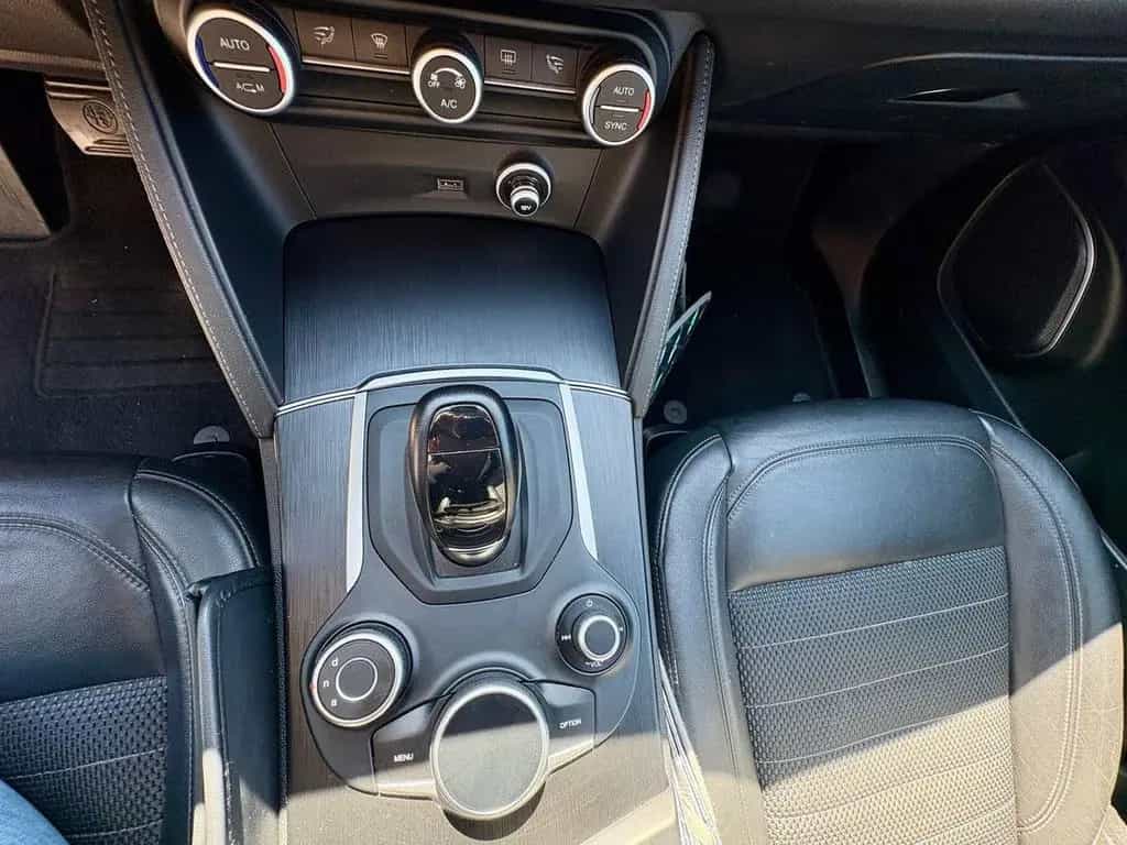 Alfa Romeo Stelvio Executive 2.2 #10521 06/2018-photo-12