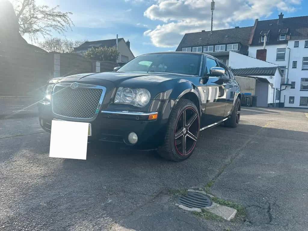 Chrysler 300C Touring 3.5 V6 AWD Autom. -LPG Gasanlage 09/2004-photo-1
