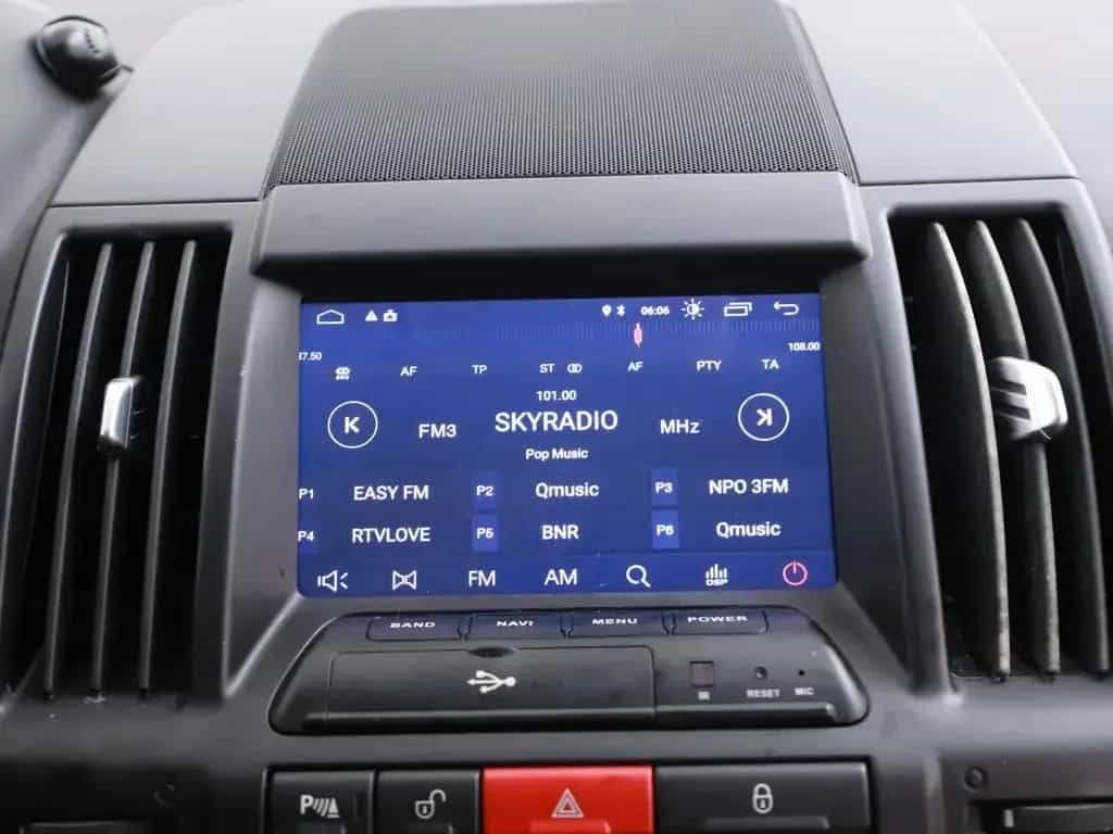 Land Rover Freelander 2 HSE TD4|Xenon|AHK|Navi|Leder|Alpine 02/2012-photo-7