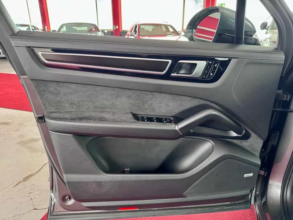 Porsche Cayenne GTS SportAbgas Pano ACC 360°Luft HeadUp 04/2021-photo-20